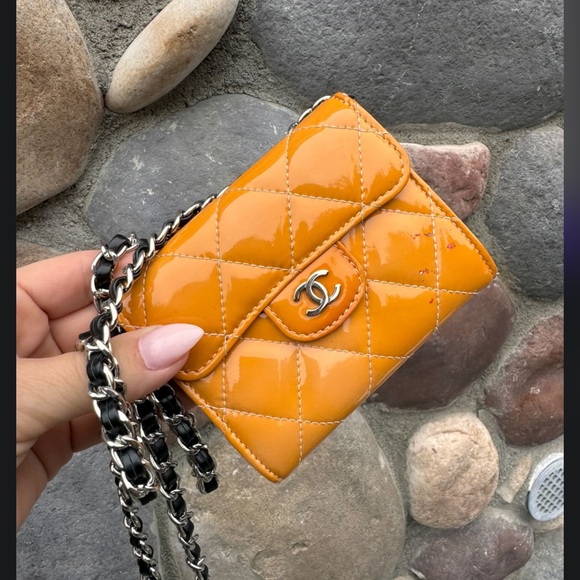 CHANEL QUILTED FLAP ORANGE - Picture 1 of 5